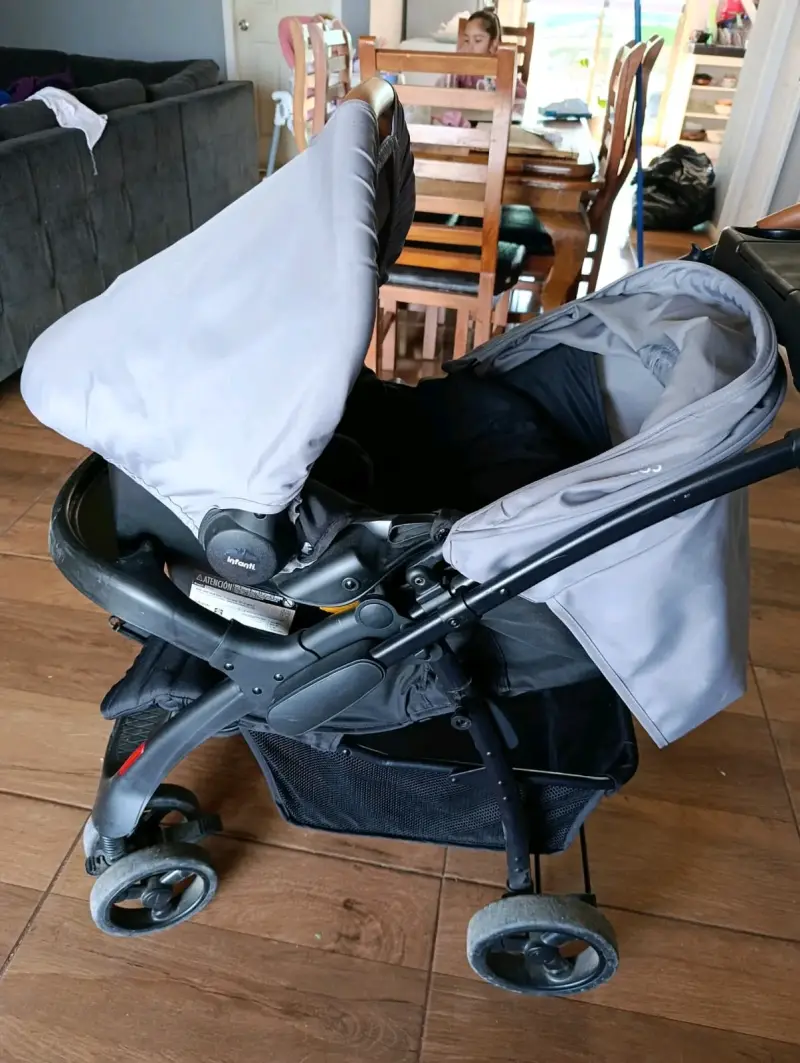 Coche de bebé gris - 5