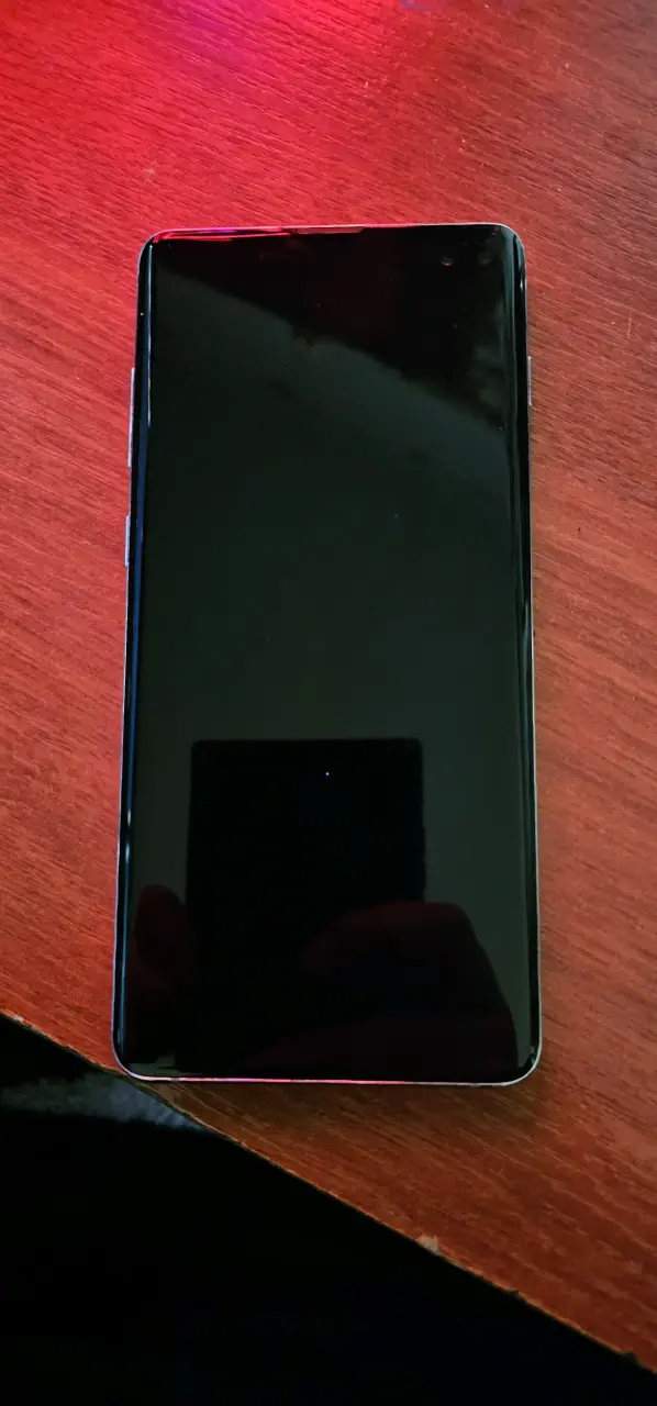 Samsung S10+ usado - 1
