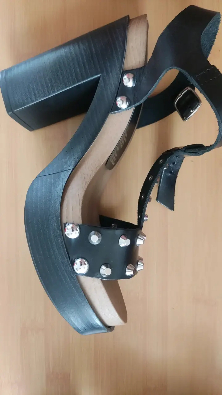 Sandalias Zappa Cuero negras con tachas - 3