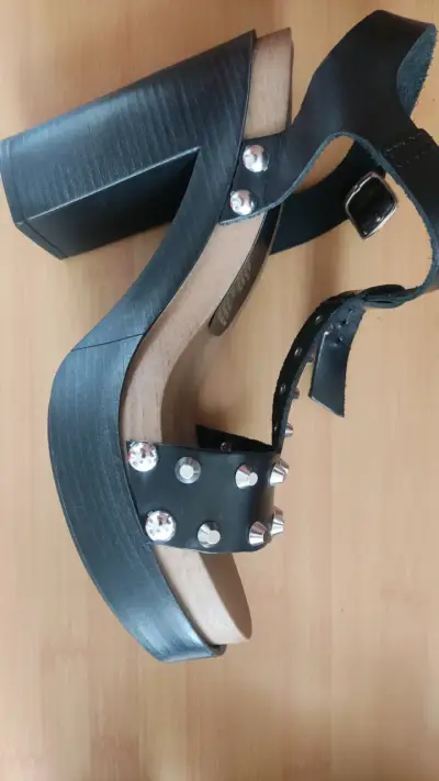 Sandalias Zappa Cuero negras con tachas - miniatura 3