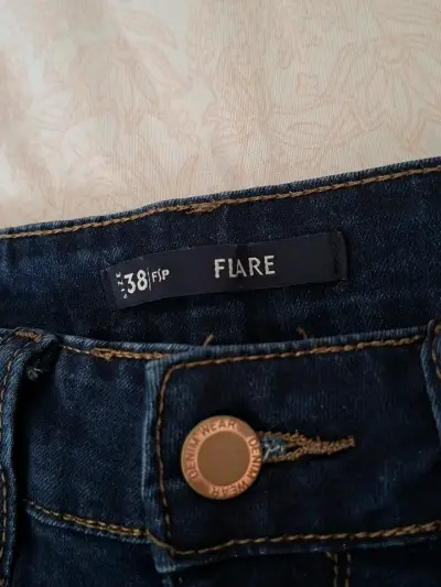 Jeans flare azul oscuro - miniatura 3