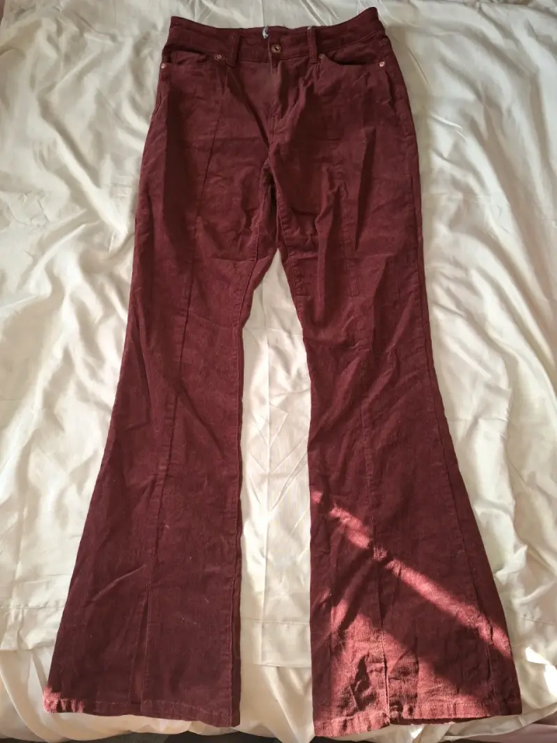 Pantalones acampanados burdeos - 1