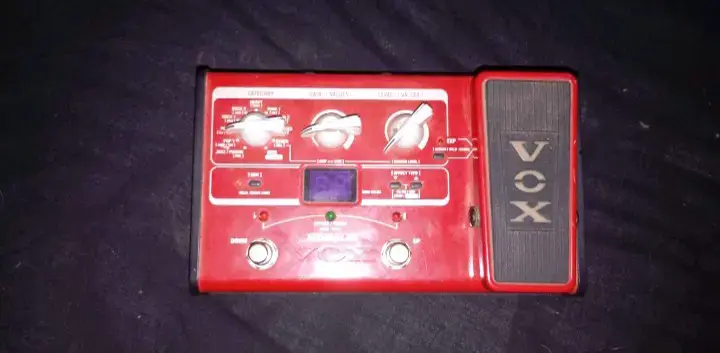 Pedal de guitarra multiefectos VOX rojo - 1