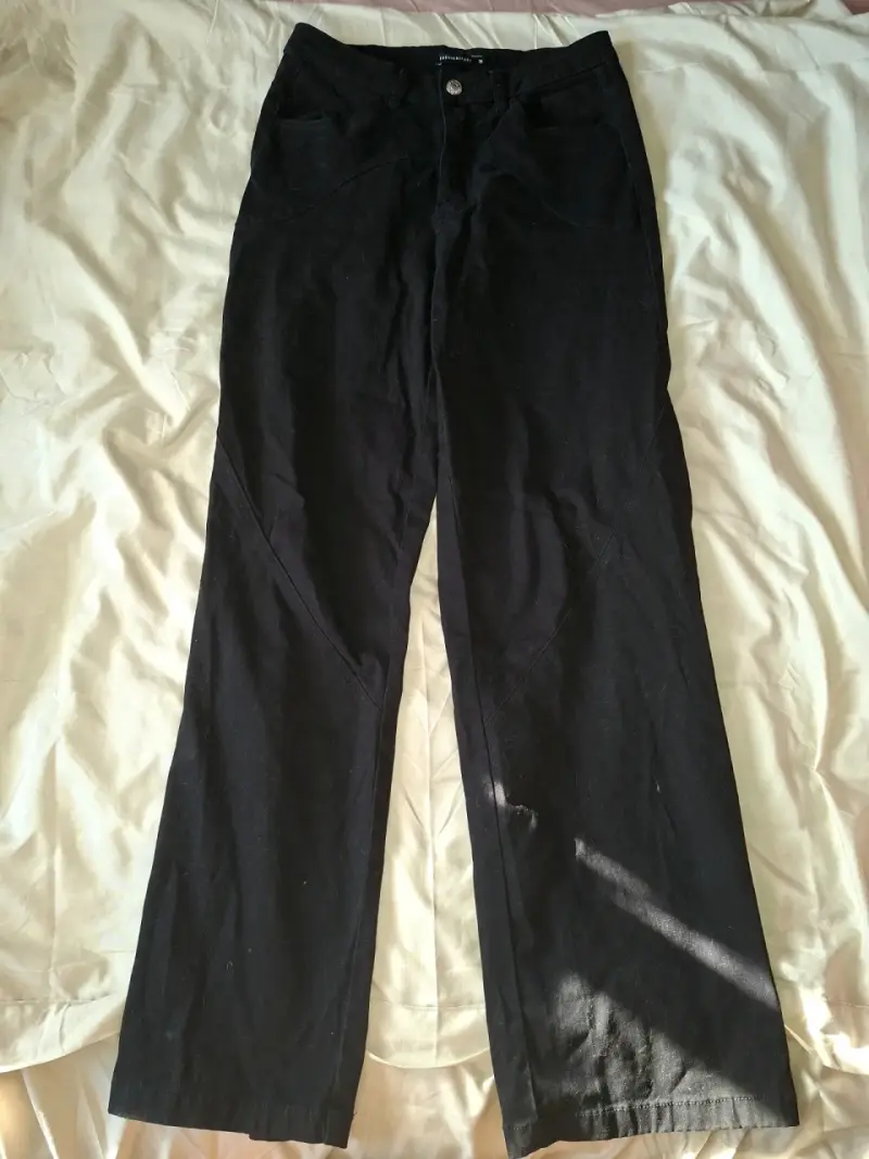 Pantalones negros de mujer - 1