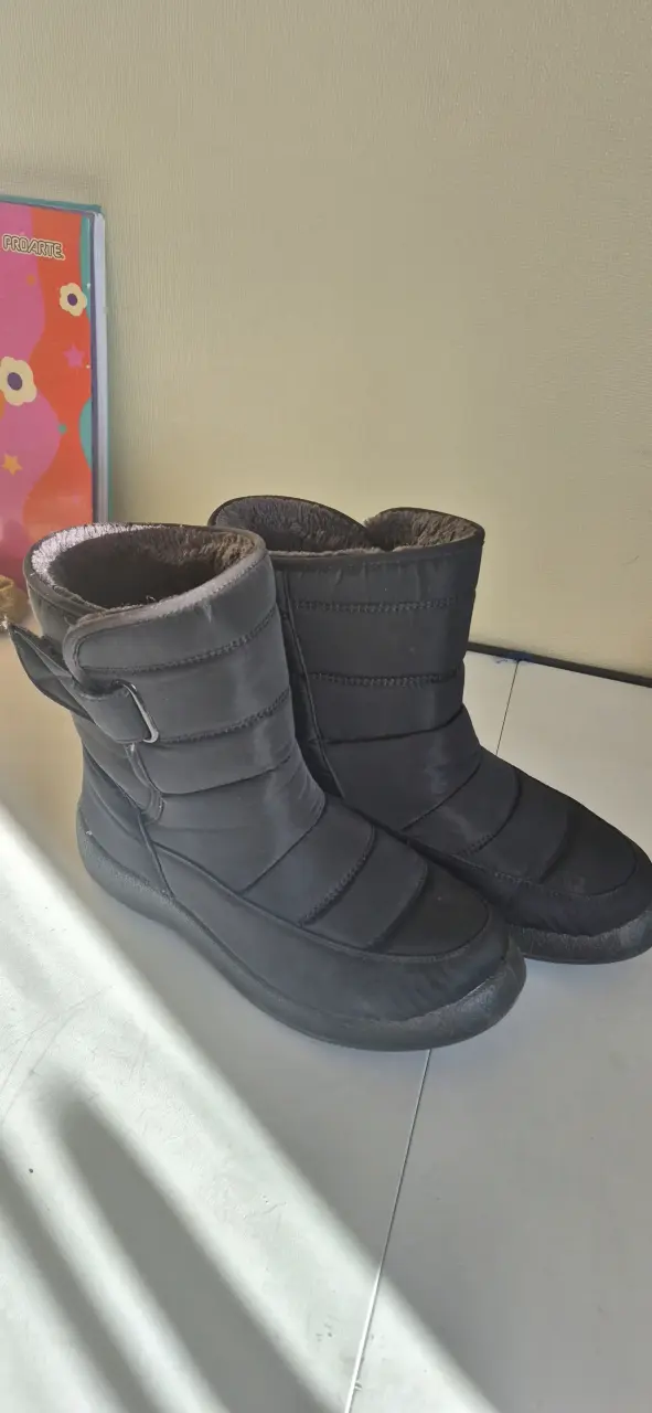 Botas negras de invierno