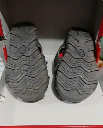 Sandalias infantiles marrón y rojo - miniatura 2