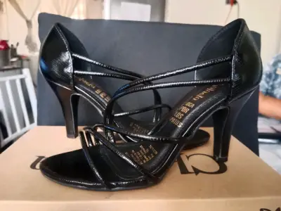Sandalias negras Chalada talla 35 - miniatura 2