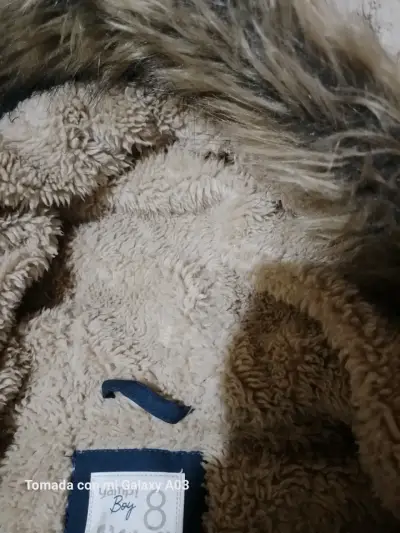 Parka azul con capucha de peluche talla 8 - miniatura 2