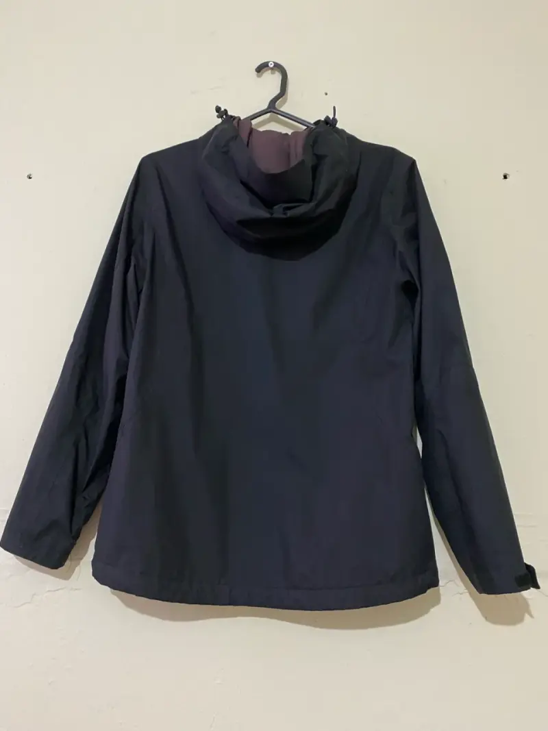 Chaqueta negra lippi con capucha - 2
