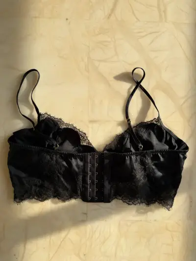 Brasier negro de encaje - miniatura 2