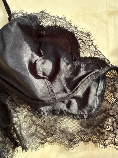 Brasier negro de encaje - miniatura 5