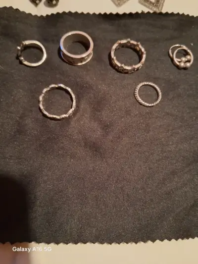 Joyería variada en acero y algo bañada en oro - miniatura 6
