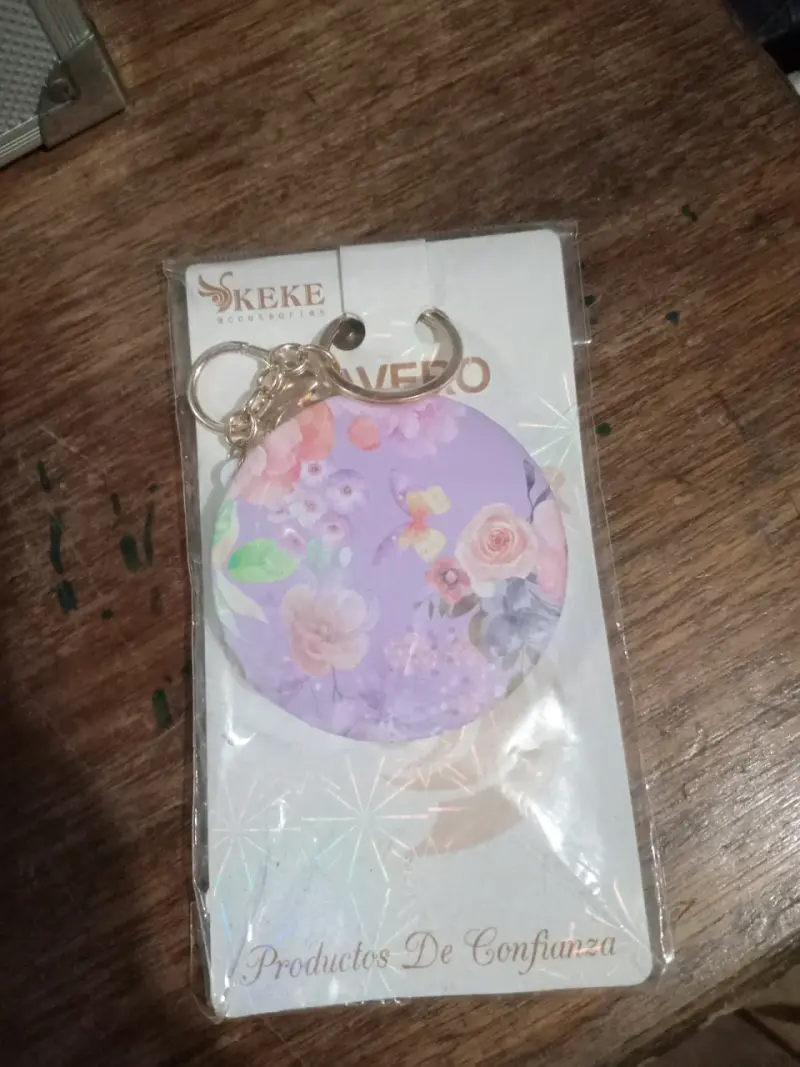 Llaveros florales KEKE