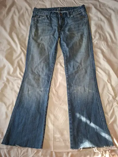 Jeans acampanados - miniatura 1