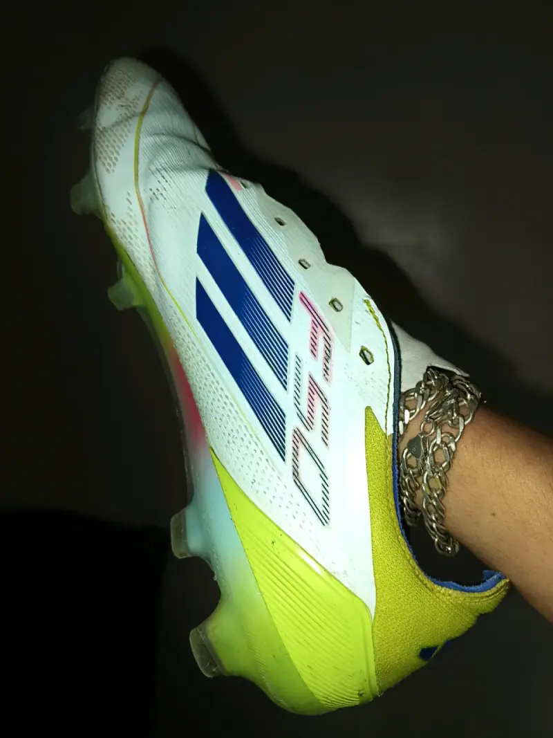 Zapato de fútbol celeste, rosado,verde,azul - 1