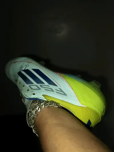 Zapato de fútbol celeste, rosado,verde,azul - miniatura 3