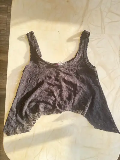 Top de encaje negro - miniatura 1