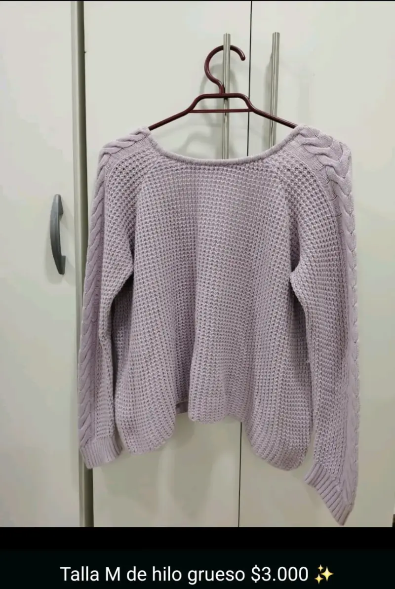 Suéter blanco con cuello alto - 2