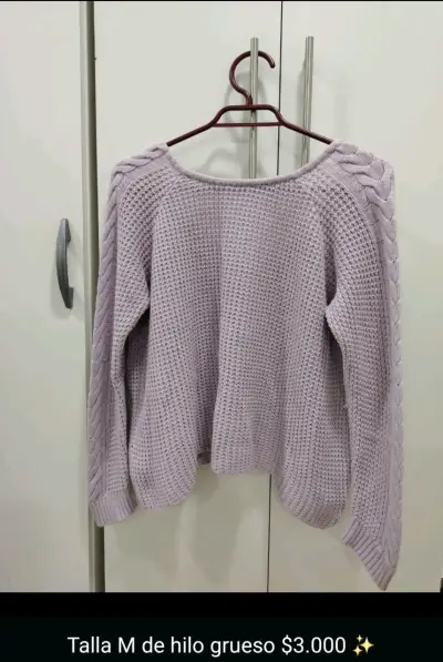 Suéter blanco con cuello alto - miniatura 2