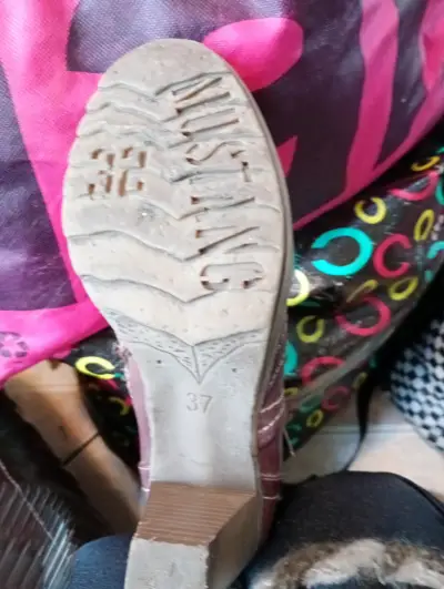 Botines marrones con hebillas mustang - miniatura 2