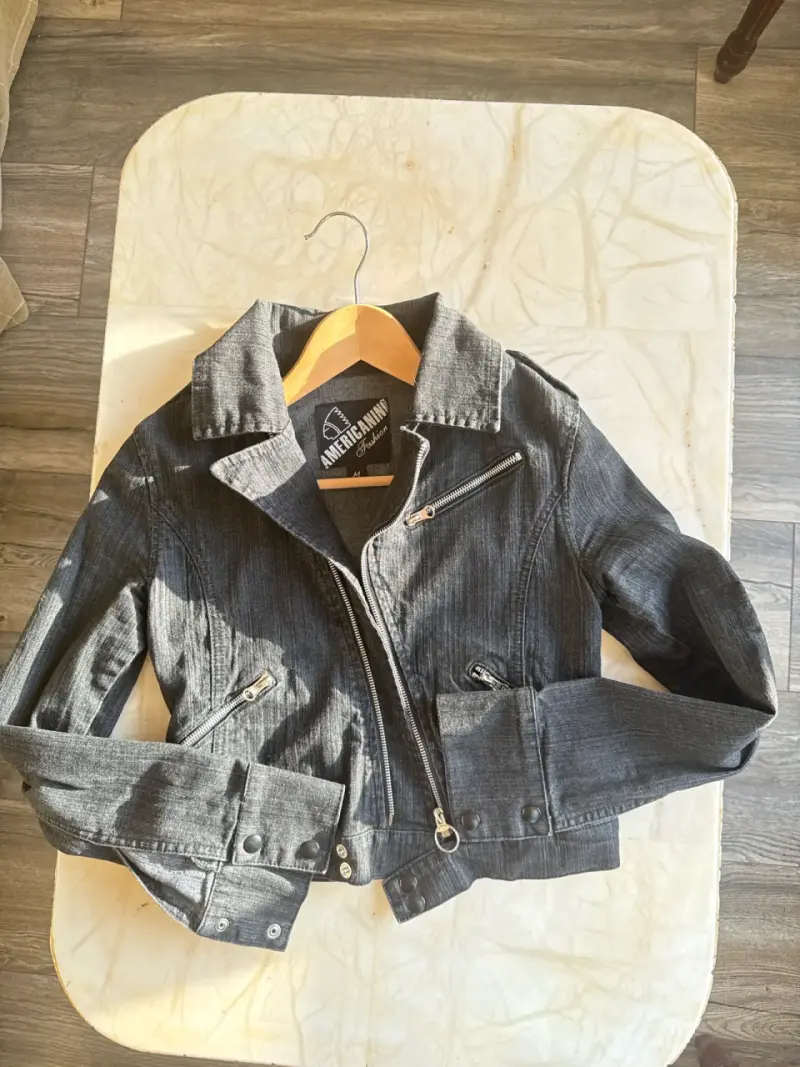 Chaqueta de mezclilla negra - 1