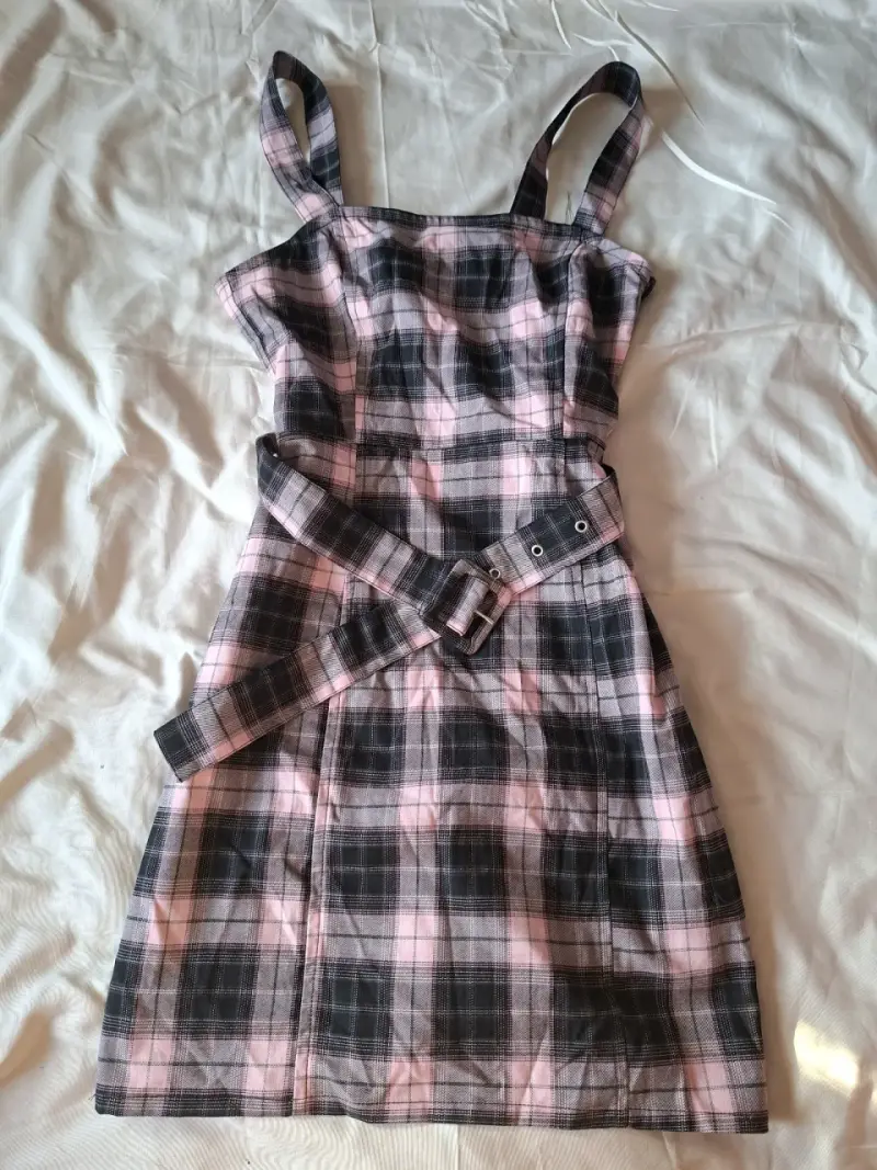 Vestido corto a cuadros rosado - 1