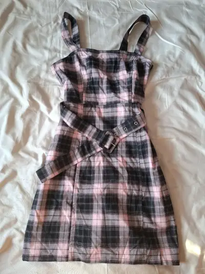 Vestido corto a cuadros rosado - miniatura 1