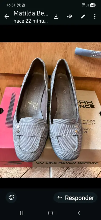 Zapatos de tacón gris elegante - miniatura 3