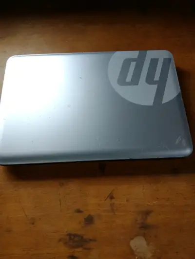 Laptop para revisar sin disco duro - miniatura 1