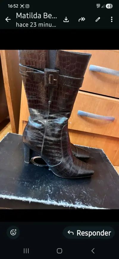 Botines negros con textura - miniatura 2