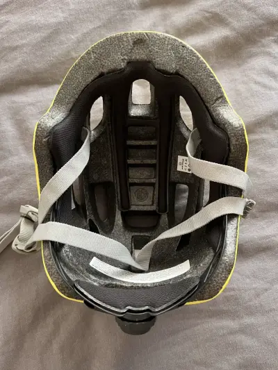 Casco amarillo de ciclismo brider para niños - miniatura 3
