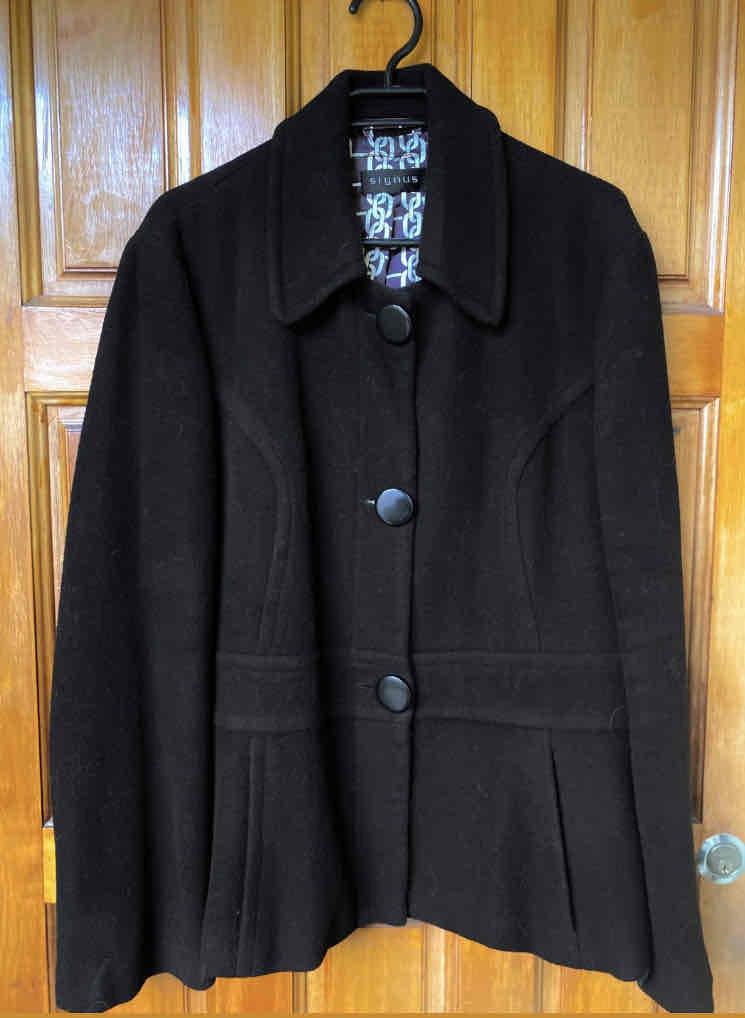Abrigo negro elegante - 1