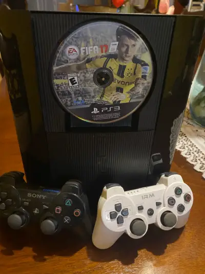 Consola PS3 con 2 controles y FIFA 17 - miniatura 2