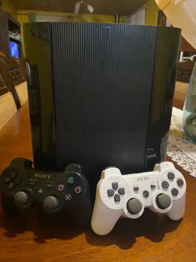 Consola PS3 con 2 controles y FIFA 17 - miniatura 3