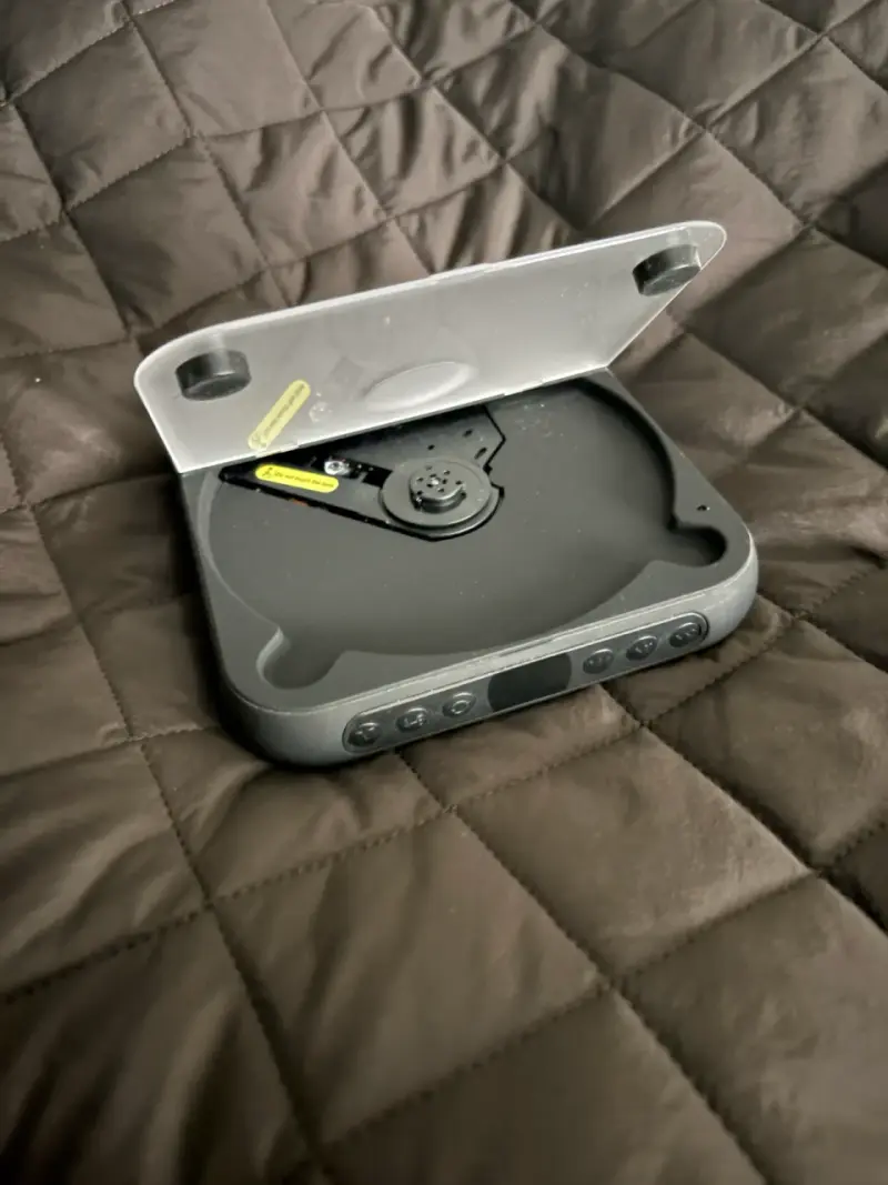 Reproductor de CD portátil - 1
