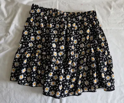 Falda con estampado de margaritas - miniatura 1