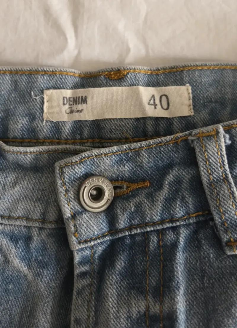 Jeans azules con cintas laterales - 2