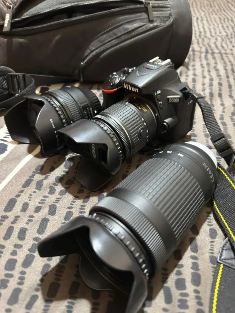 Cámara Nikon D5600 con lentes - 2