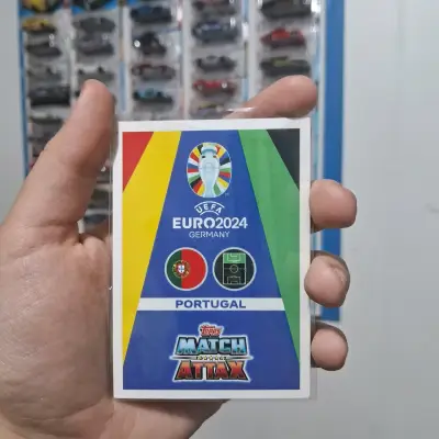 Tarjeta coleccionable de fútbol - miniatura 2