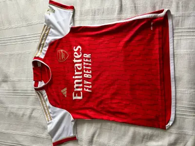 Camiseta roja Arsenal oficial - miniatura 2