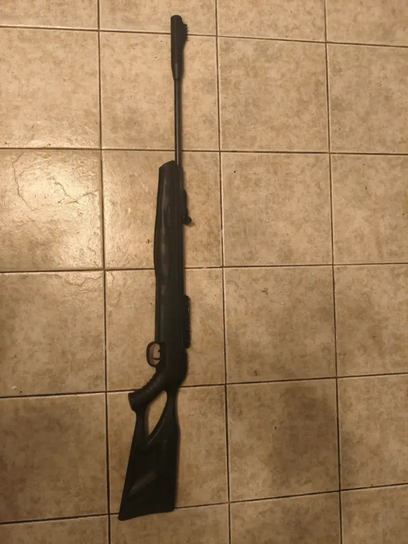 RIFLE UMAREX OCTANE ELITE CAL. 5,5 cómo nuevo - 1