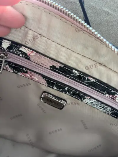 Cartera Guess 1981  estampado floral - miniatura 4