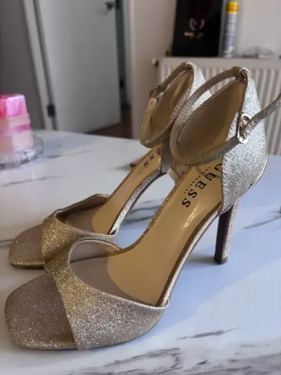 Tacones  Guess - miniatura 1