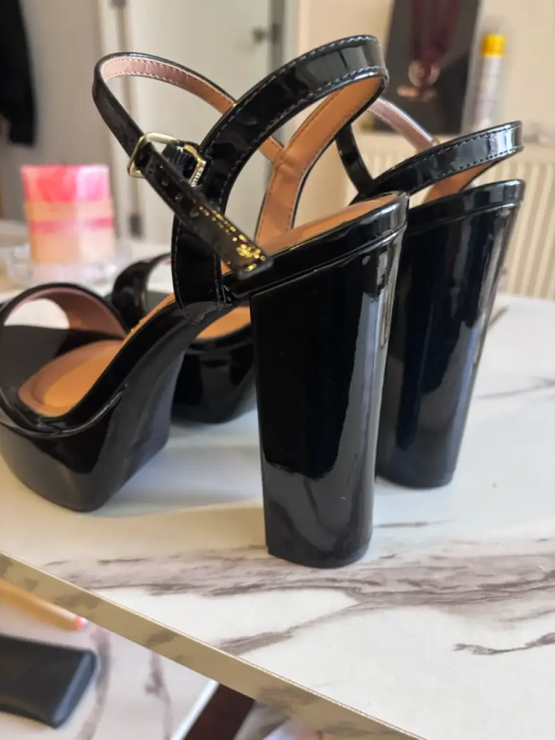 Tacones altos negros Vizzano - 2