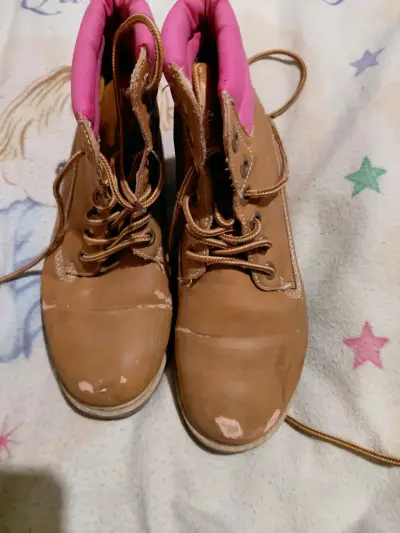 Botines marrones con interior rosado - miniatura 1