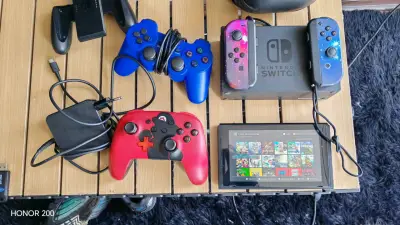 Consola Nintendo Switch con accesorios - miniatura 4