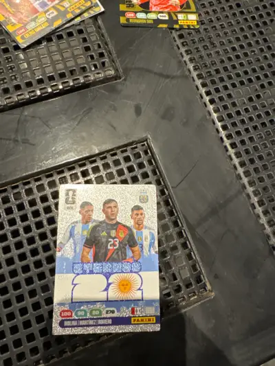Tarjeta coleccionable Panini Argentina - miniatura 1