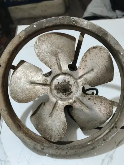 Ventilador  industrial metálico usado - miniatura 1
