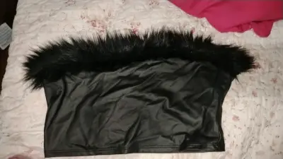Top negro de encaje - miniatura 3