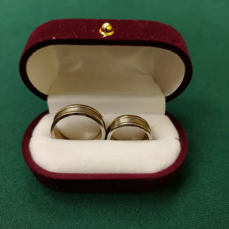 Set de anillos de matrimonio plata con oro